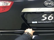 BYD S6 2010-2016 Modanatura bagagliaio Libao acciaio inox foto 2