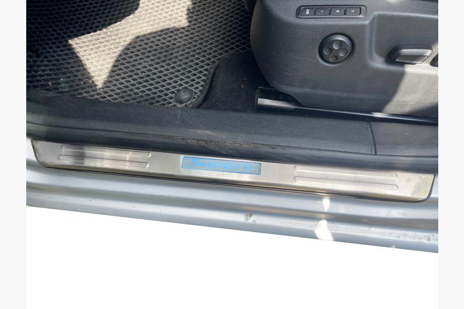Skoda Superb 2009-2015 Battitacco Libao (4 pz, acciaio inox) Foto 4