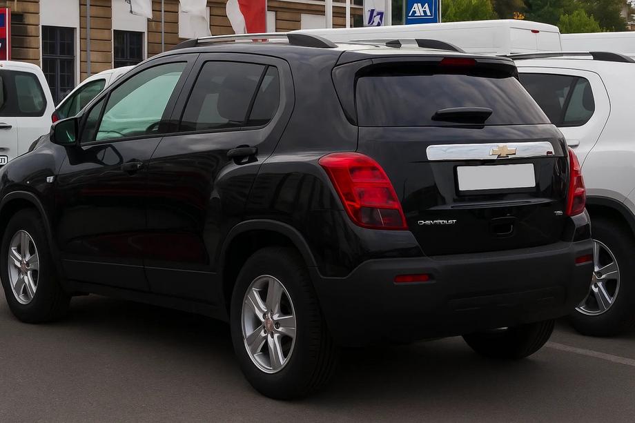 Chevrolet Trax 2012-2023 Modanatura cromata sopra targa Libao (ABS) Image