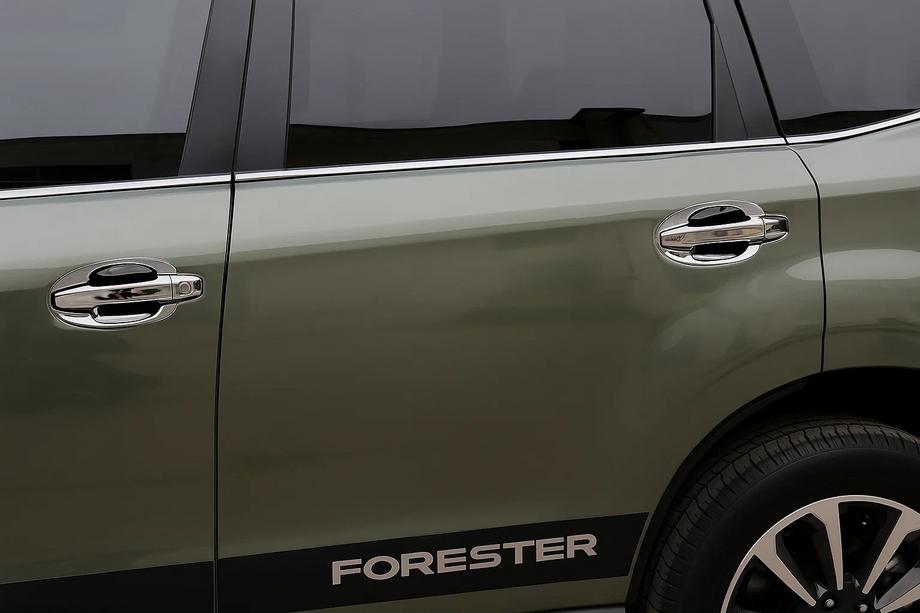 Subaru Forester 2013-2018 Coprimaniglie cromati Libao (4 pz, plastica) Image