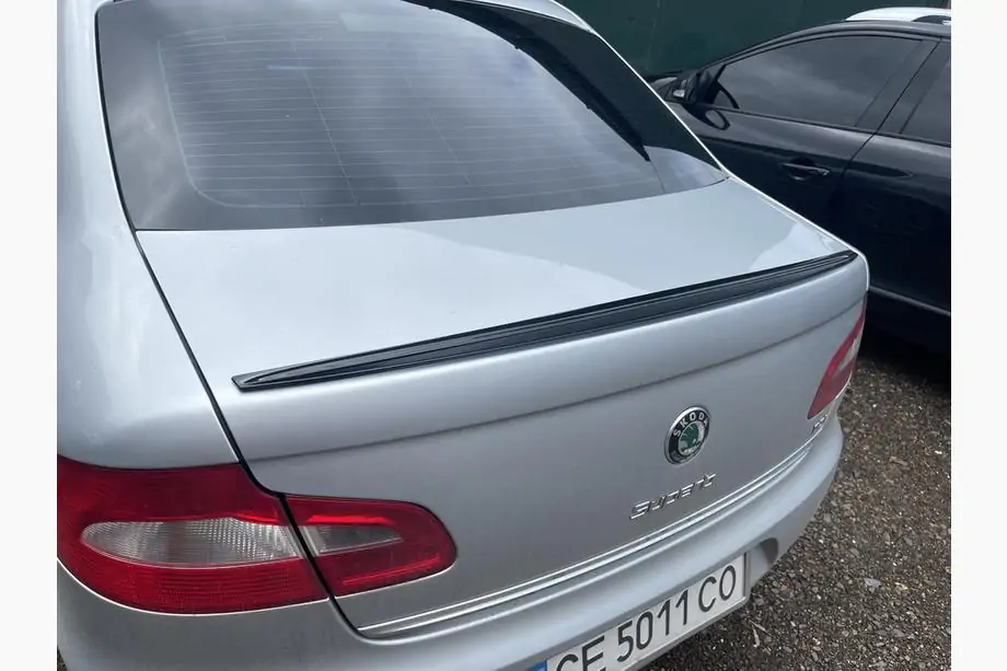 Skoda Superb 2009-2015 Spoiler LIP (Sunplex, nero) (115,8cm x 6,3cm) Image