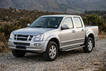 Isuzu D-Max 2002-2011 Pedane Laterali RedLine (2007-2012, 2 pz, Alluminio) foto 1