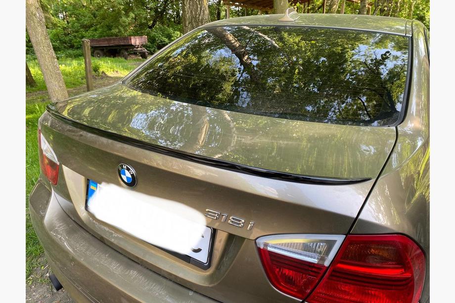 BMW 3 Series E90/E91 2005-2011 Spoiler HongHang V1 (ABS, Nero Lucido) Foto 1