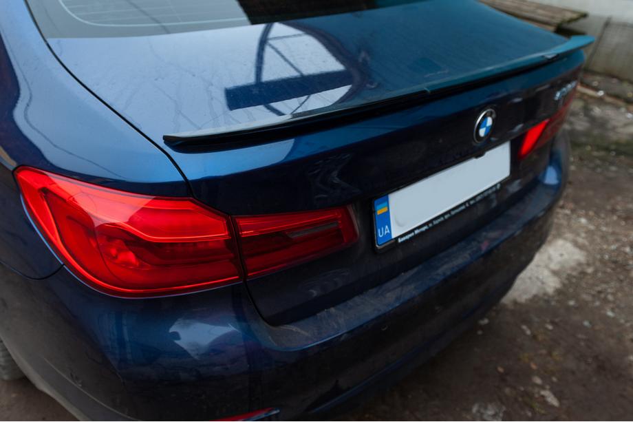 BMW Serie 5 G30/G31 2017–2023 Spoiler M-Performance V1 (1234 Upgrade, Nero) Image
