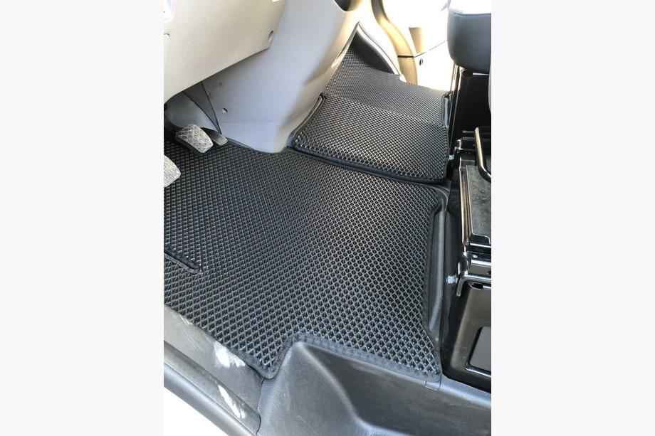 Hyundai H350 2014- Tappetini EVA (neri) Foto 1