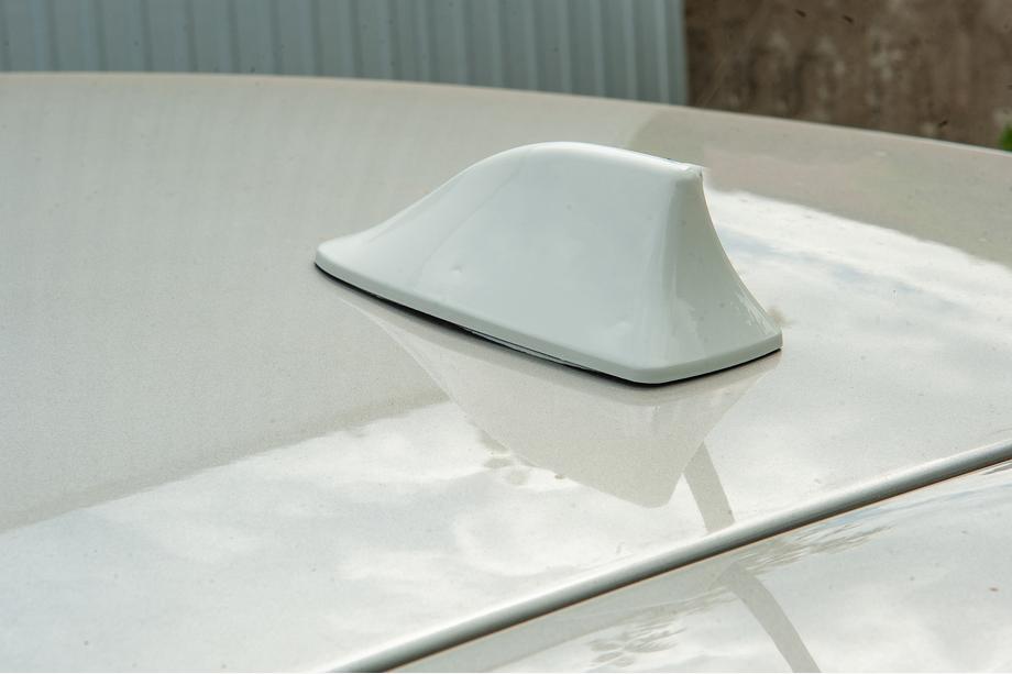 Antenna pinna di squalo (bianco, ABS) Foto 1