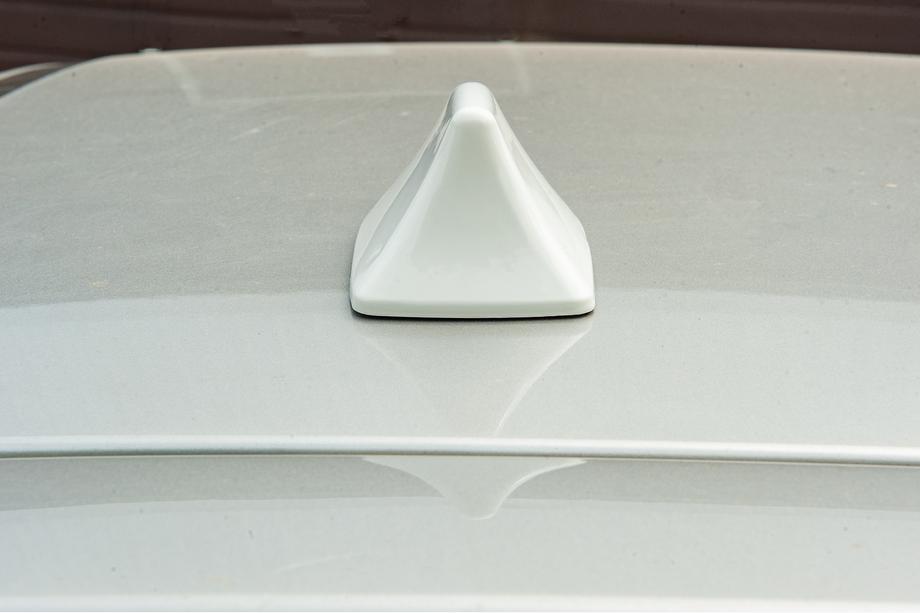 Antenna pinna di squalo (bianco, ABS) Foto 3