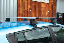 Nissan Leaf 2010-2017 Portapacchi per tetto liscio (cromato, coppia) foto 1