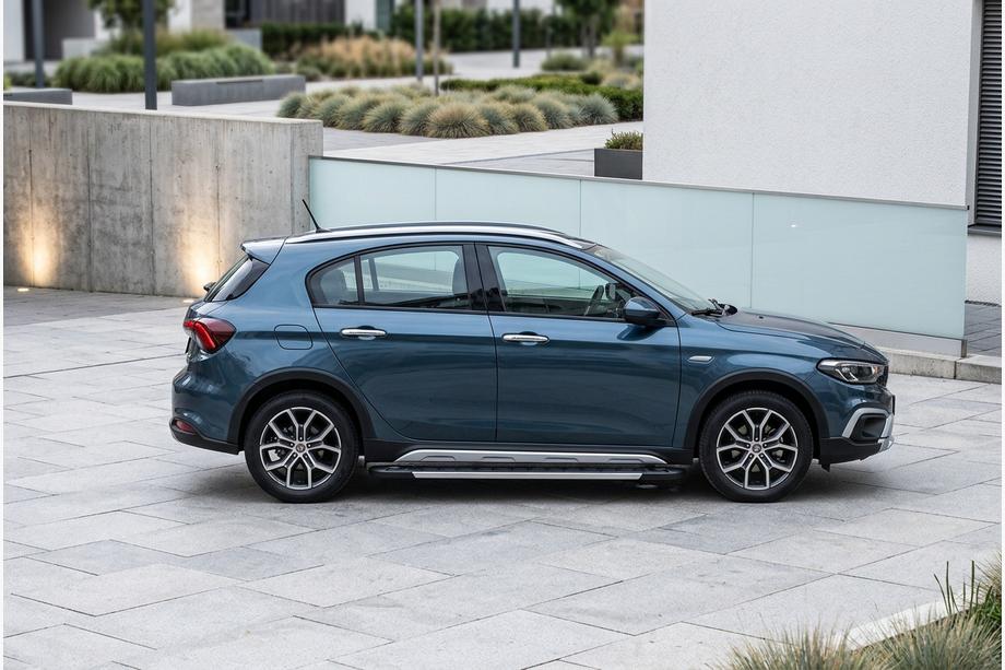 Fiat Tipo Cross 2021- Pedane Laterali RedLine (2 pz, Alluminio) Image