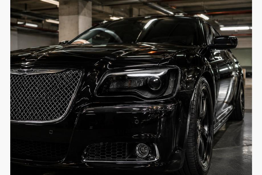 Chrysler C300 2011-2023 Fari anteriori Black Edition (2 pz) Image