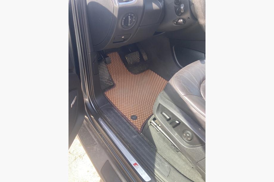 Audi Q7 2005-2015 Tappetini EVA (rosso mattone) 3 file (6 tappetini) Image