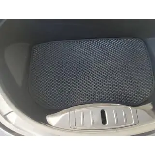 Tappetino bagagliaio anteriore EVA (nero)