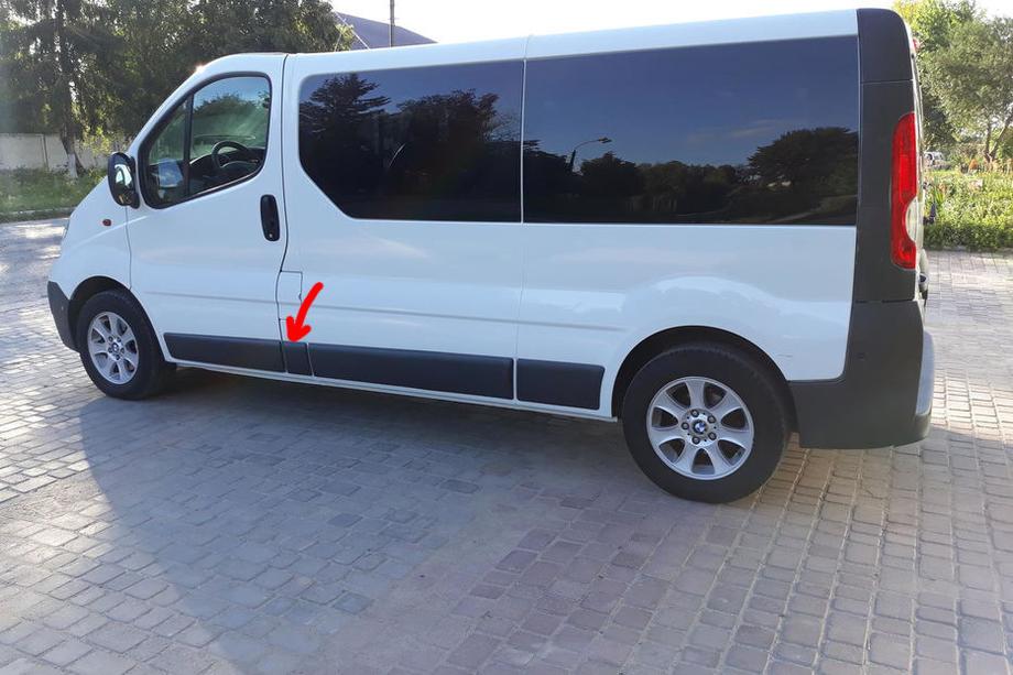 Renault Trafic 2001–2015 Modanatura porta originale usata (L2) Image
