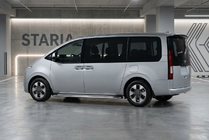 Hyundai Staria 2021- Pedane Laterali Maydos V2 (2 pz, Alluminio e Acciaio Inox) foto 1