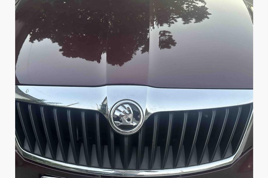 Skoda Emblema 5J0853621 (89 mm) Foto 1
