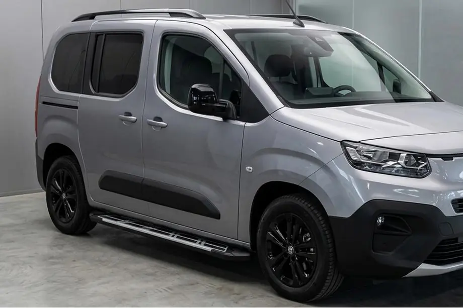 Toyota Proace City 2016- Pedane Laterali Sunrise (2 pz, Alluminio) Foto 1