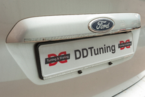 Ford C-Max/Grand C-Max 2010-2019 Modanatura in acciaio inox sopra targa Carmos foto 5