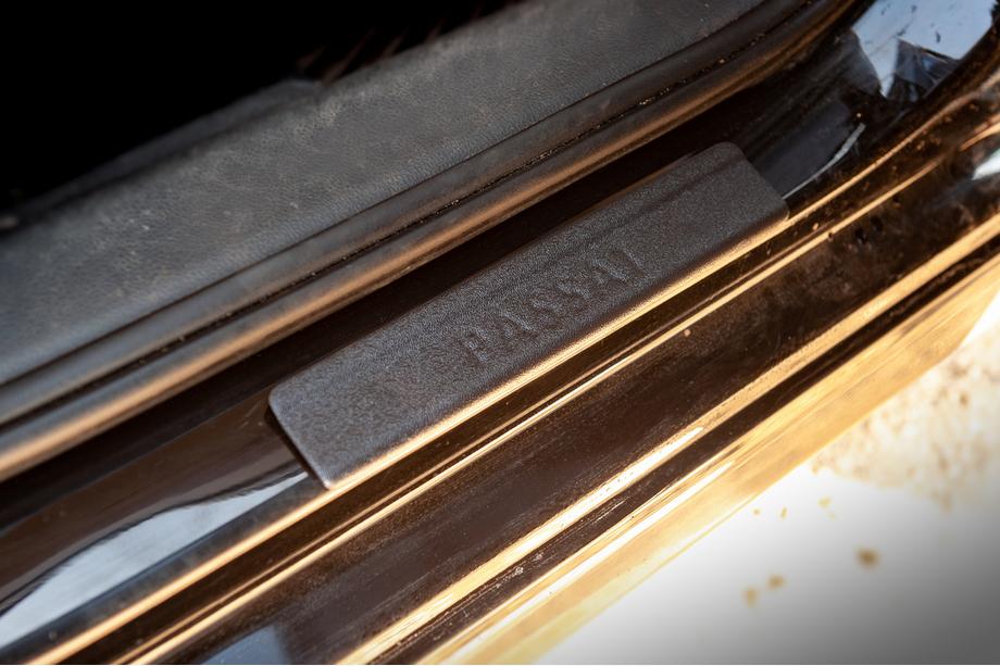 Volkswagen Passat B7 2012-2015 Battitacco DDU (4 pz, plastica) Foto 2