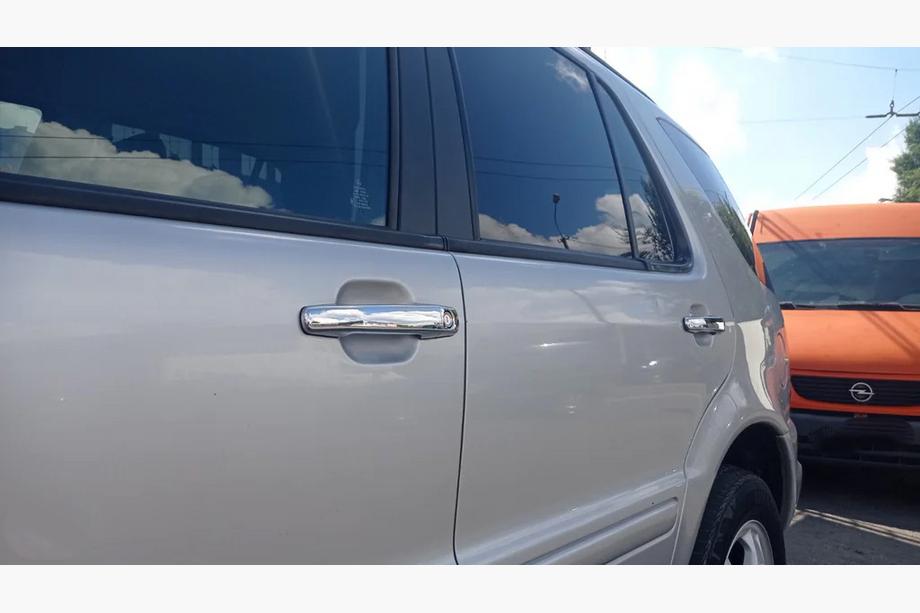 Mercedes ML W163 1997-2005 Coperture Maniglie Cromate (4 pz) Carmos - Acciaio Inox Turco Image
